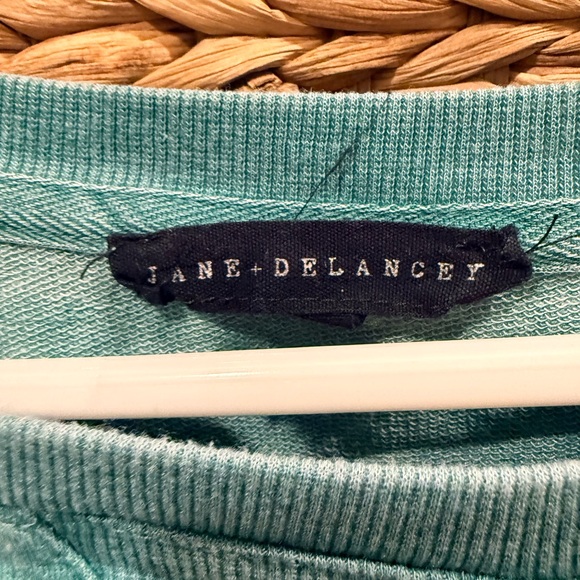 Jane & Delancey Green 3/4 Sleeve Sweatshirt | L - Picture 6 of 6